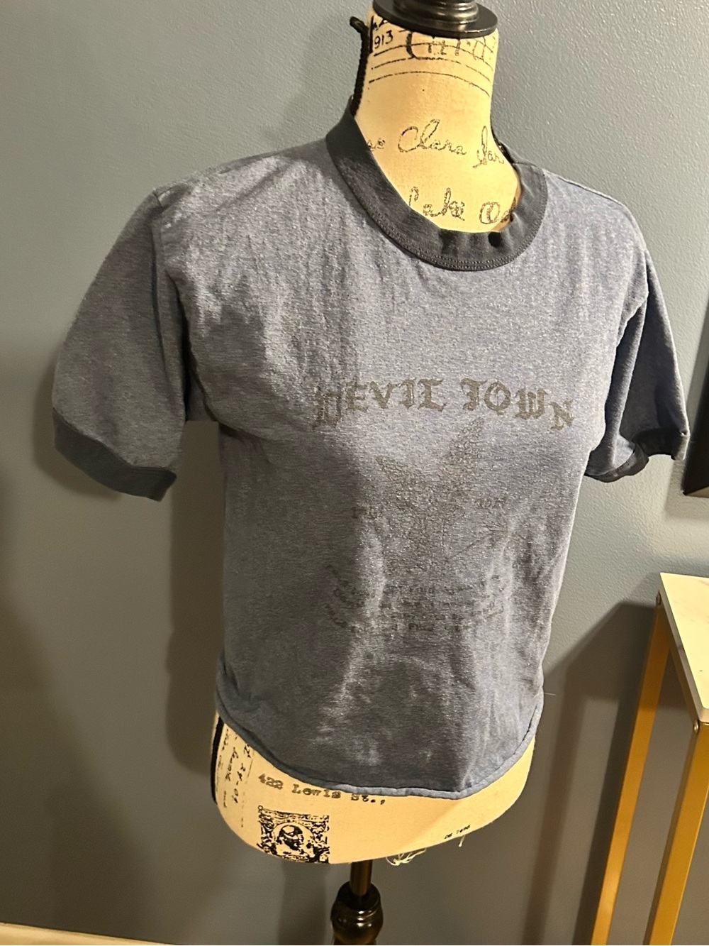 βοΈ 5 for $25 βοΈ vintage devil Town T-Shirt